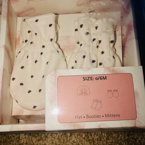Baby gift set - Picture 3 of 5